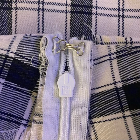 PRINCESS POLLY EUROS PANTS SIZE 4 NWT - Picture 7 of 7